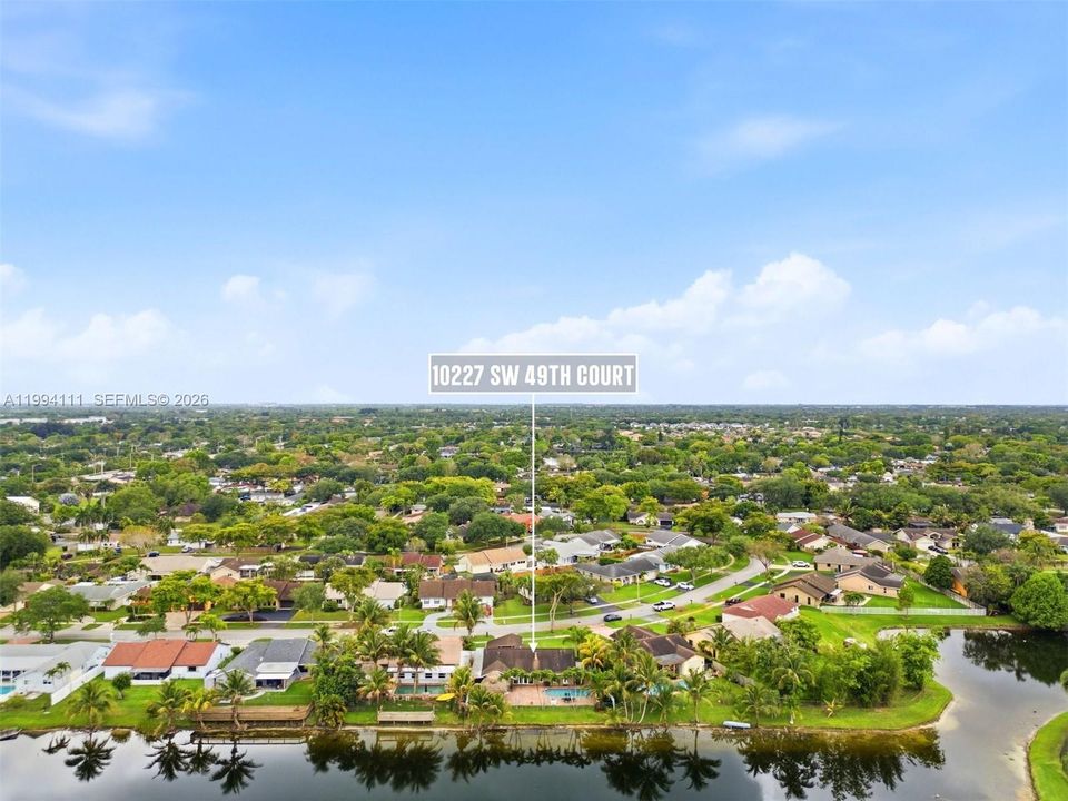 For Sale: $899,900 (3 beds, 2 baths, 1835 Square Feet)