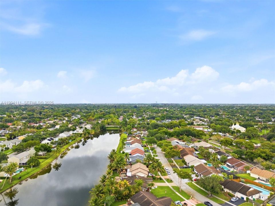 For Sale: $899,900 (3 beds, 2 baths, 1835 Square Feet)