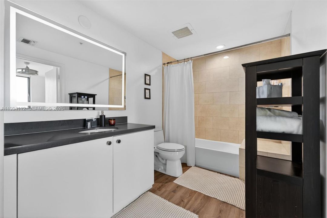 En Venta: $445,000 (1 camas, 1 baños, 814 Pies cuadrados)