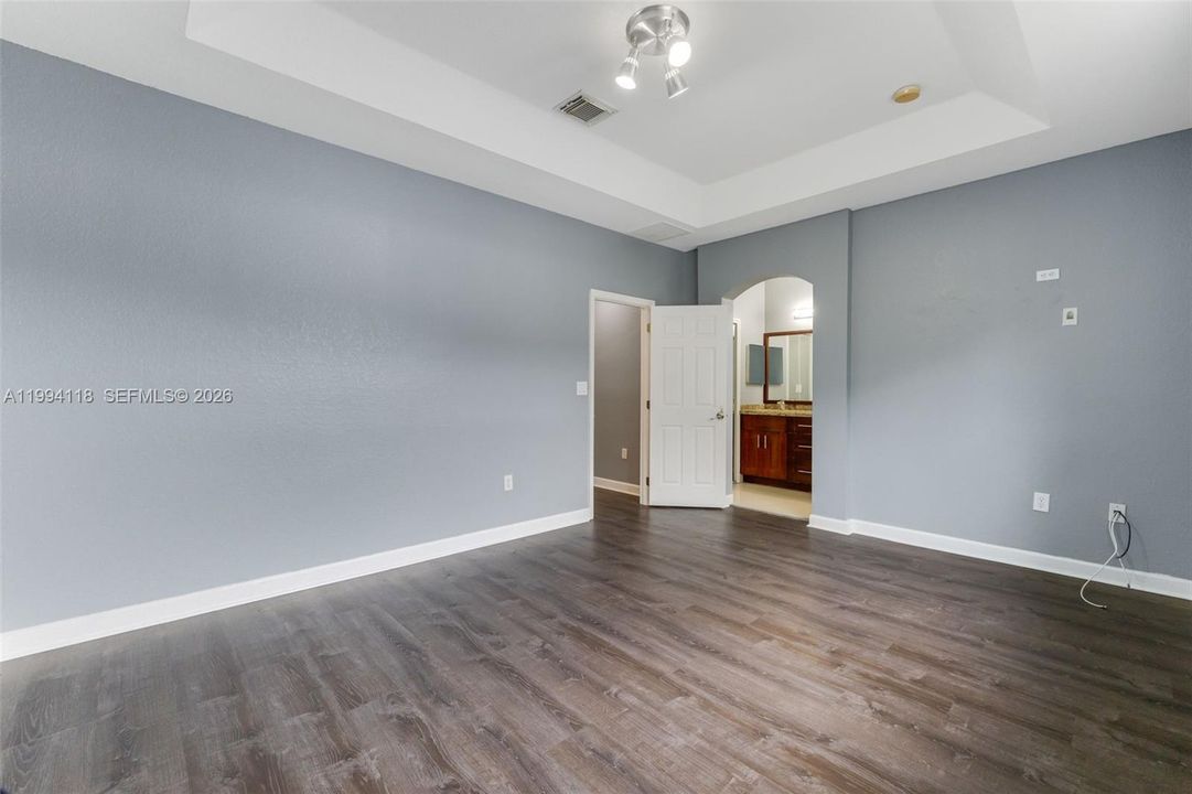 En Venta: $575,000 (3 camas, 2 baños, 1690 Pies cuadrados)