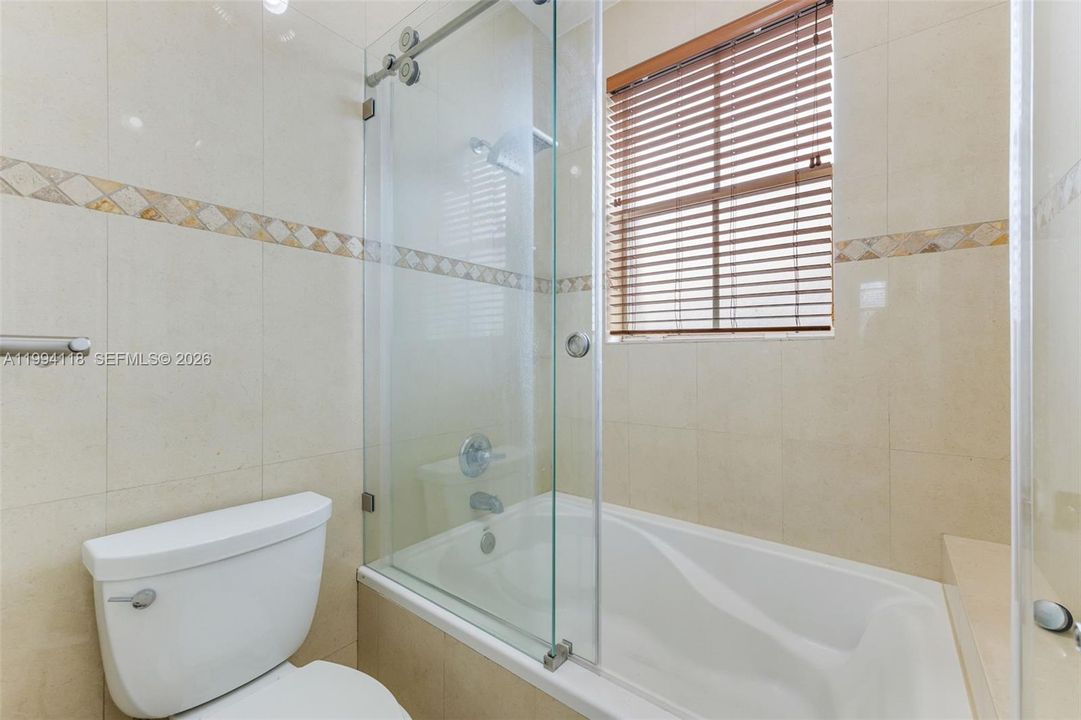 En Venta: $575,000 (3 camas, 2 baños, 1690 Pies cuadrados)