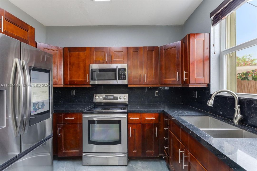 En Venta: $575,000 (3 camas, 2 baños, 1690 Pies cuadrados)