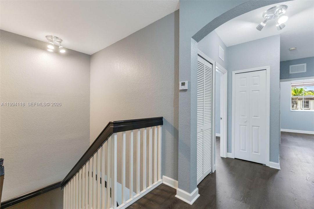 En Venta: $575,000 (3 camas, 2 baños, 1690 Pies cuadrados)