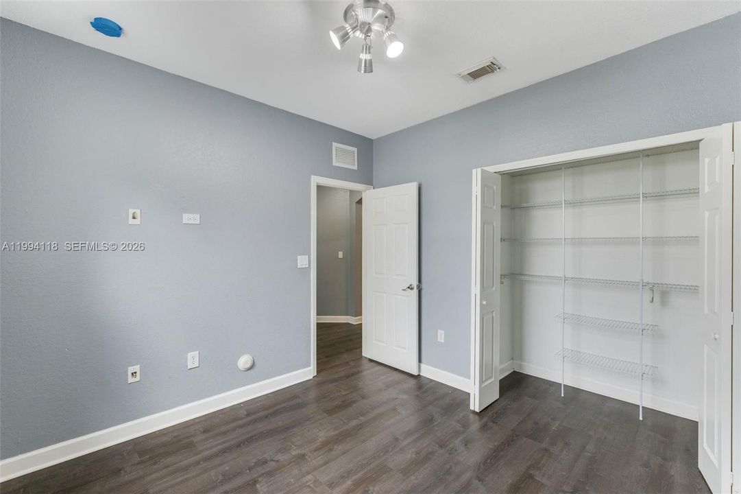 En Venta: $575,000 (3 camas, 2 baños, 1690 Pies cuadrados)