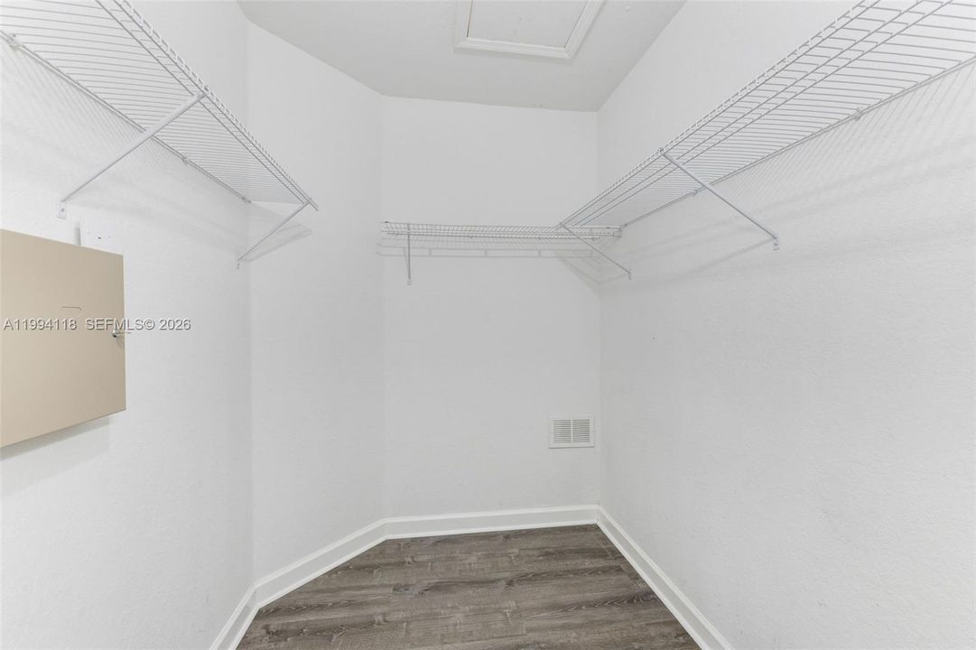 En Venta: $575,000 (3 camas, 2 baños, 1690 Pies cuadrados)