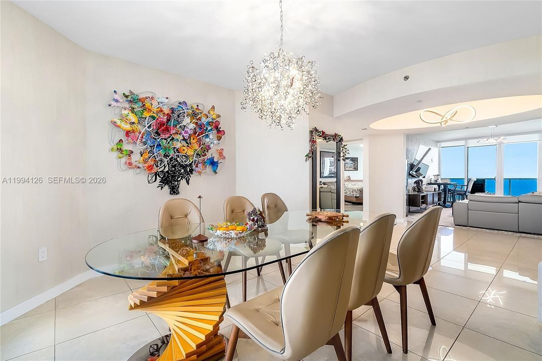 Activo con contrato: $1,649,000 (2 camas, 2 baños, 1900 Pies cuadrados)