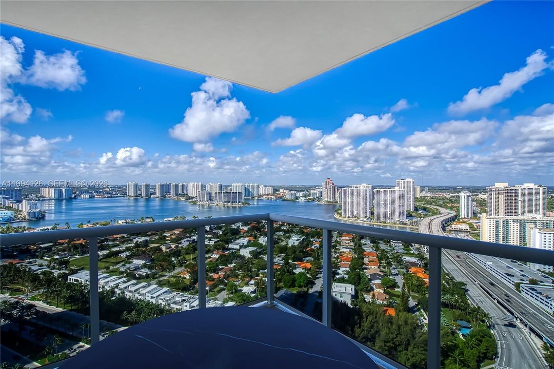 Activo con contrato: $1,649,000 (2 camas, 2 baños, 1900 Pies cuadrados)