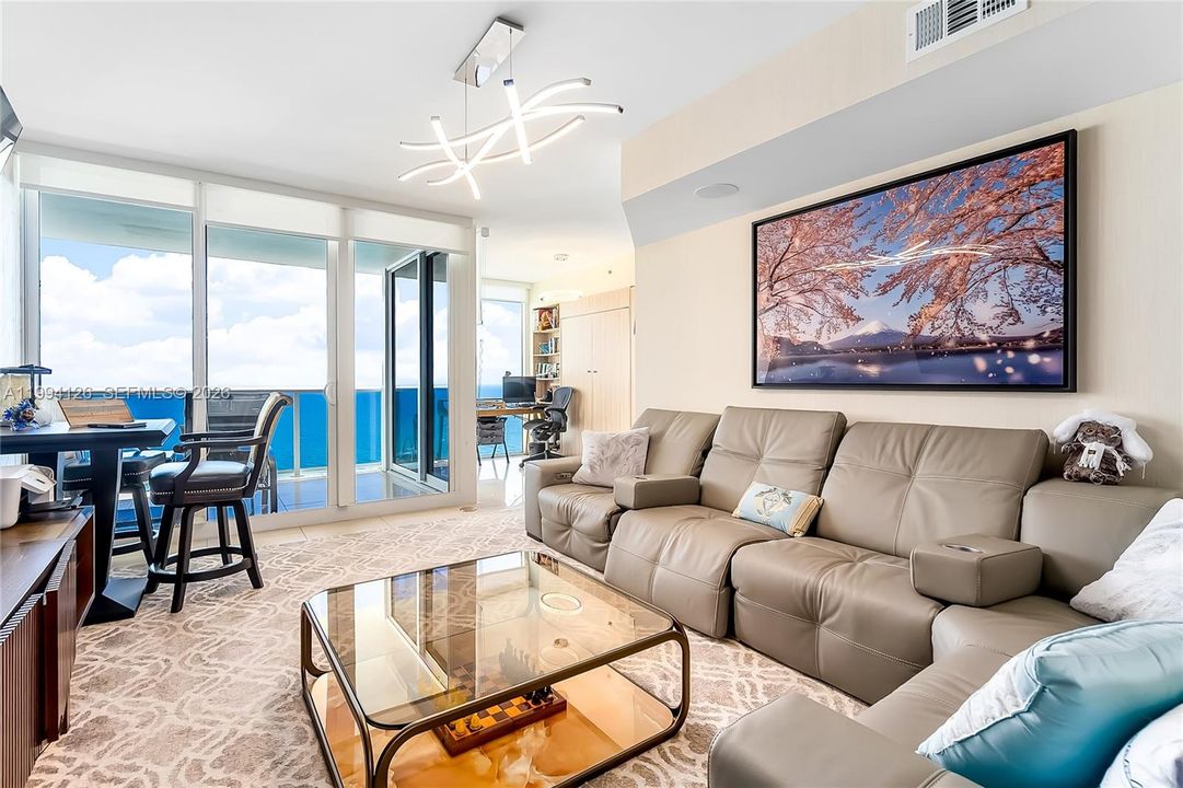 Activo con contrato: $1,649,000 (2 camas, 2 baños, 1900 Pies cuadrados)
