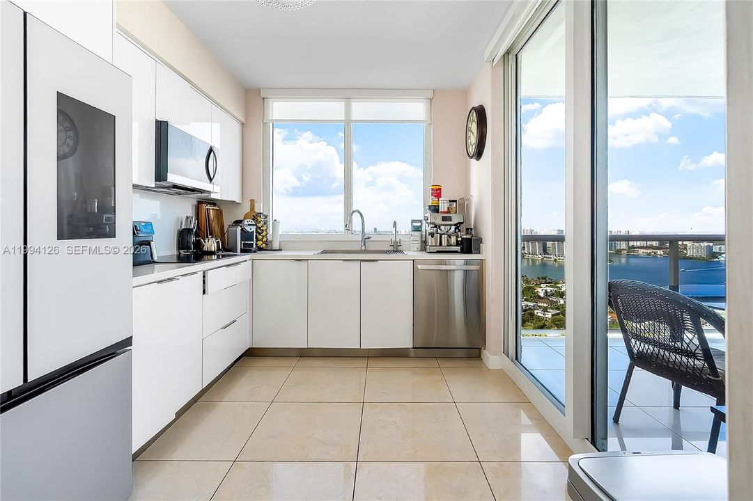 Activo con contrato: $1,649,000 (2 camas, 2 baños, 1900 Pies cuadrados)