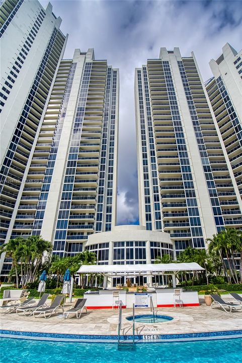 Activo con contrato: $1,649,000 (2 camas, 2 baños, 1900 Pies cuadrados)