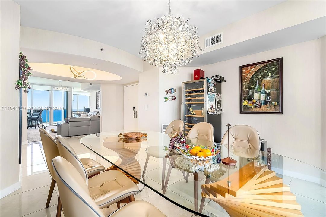Activo con contrato: $1,649,000 (2 camas, 2 baños, 1900 Pies cuadrados)