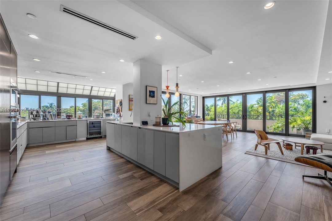 For Sale: $2,649,000 (3 beds, 3 baths, 2330 Square Feet)