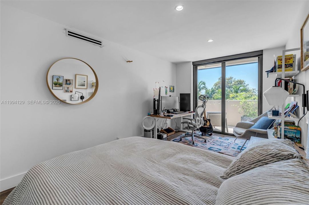 For Sale: $2,649,000 (3 beds, 3 baths, 2330 Square Feet)