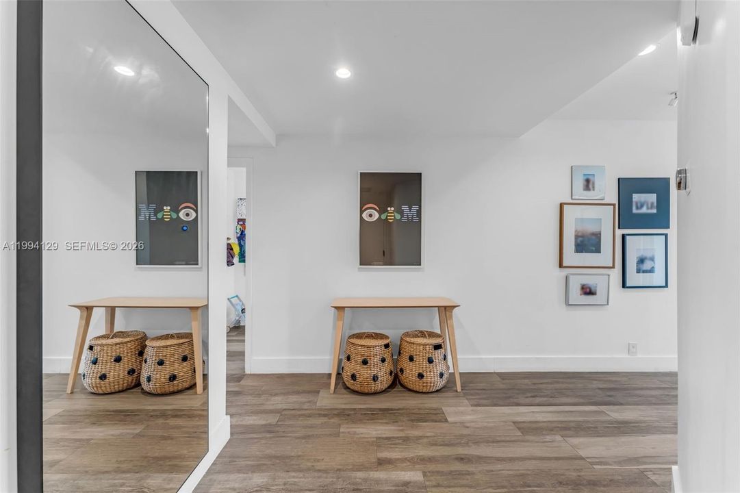 For Sale: $2,649,000 (3 beds, 3 baths, 2330 Square Feet)