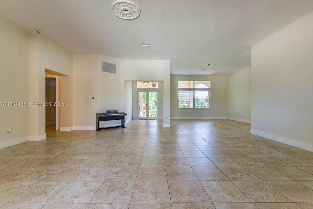 Recently Sold: $2,749,000 (7 beds, 5 baths, 6756 Square Feet)