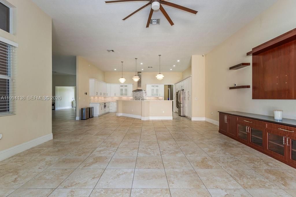 Recently Sold: $2,749,000 (7 beds, 5 baths, 6756 Square Feet)