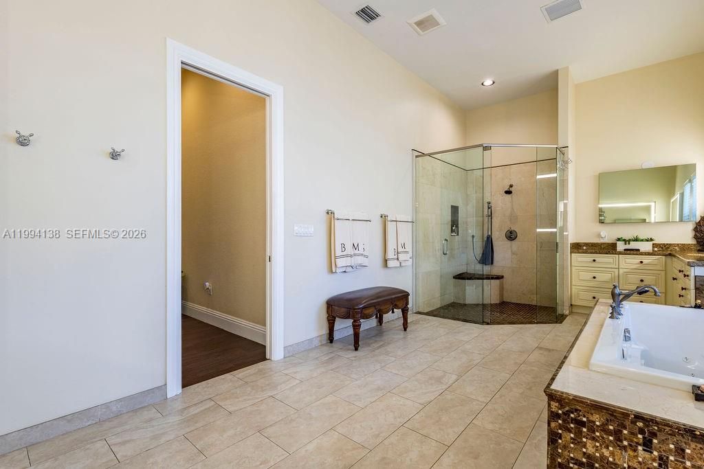 Recently Sold: $2,749,000 (7 beds, 5 baths, 6756 Square Feet)