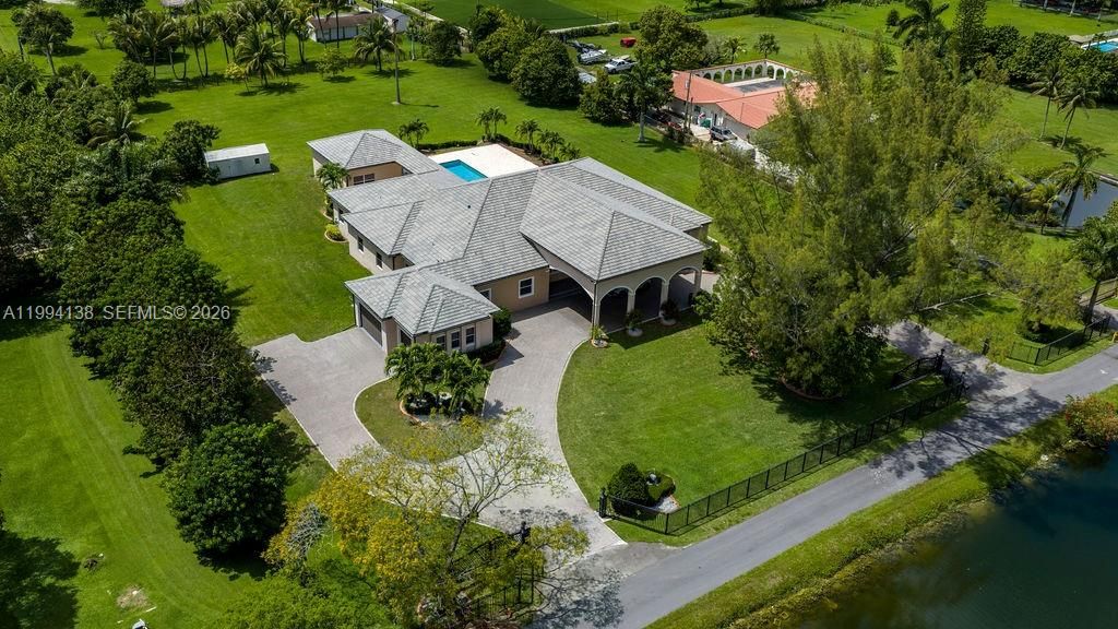 Recently Sold: $2,749,000 (7 beds, 5 baths, 6756 Square Feet)