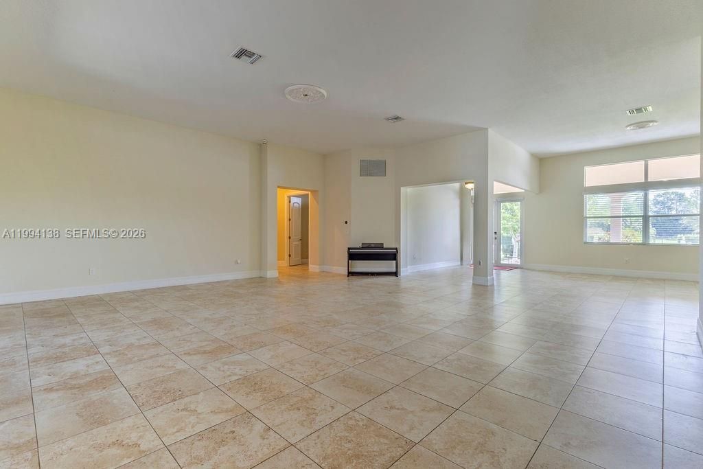 Recently Sold: $2,749,000 (7 beds, 5 baths, 6756 Square Feet)