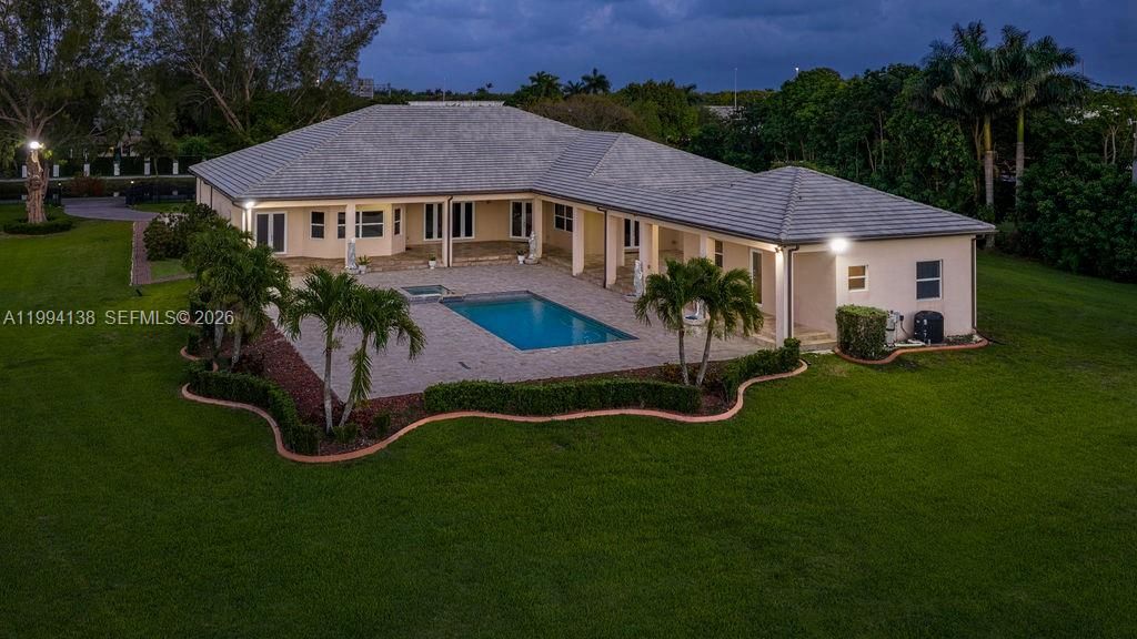 Recently Sold: $2,749,000 (7 beds, 5 baths, 6756 Square Feet)