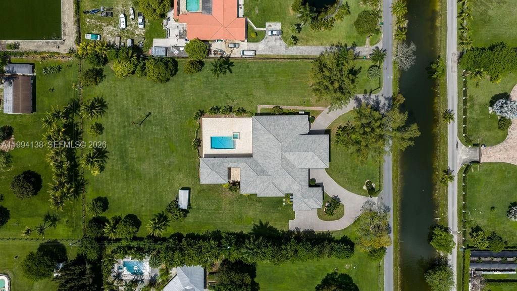 Recently Sold: $2,749,000 (7 beds, 5 baths, 6756 Square Feet)