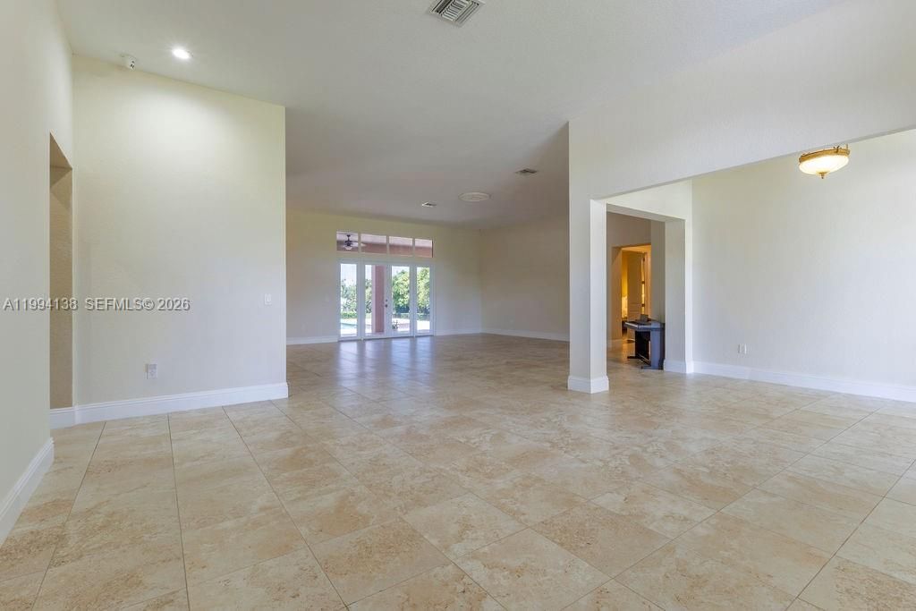 Recently Sold: $2,749,000 (7 beds, 5 baths, 6756 Square Feet)