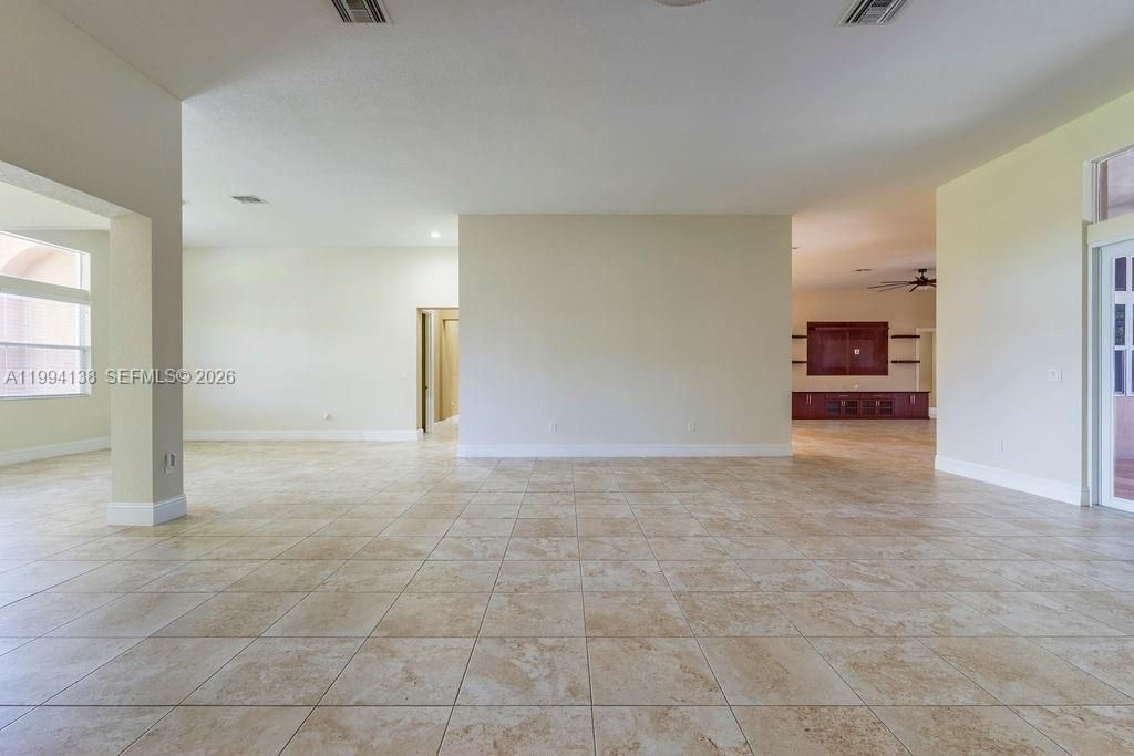 Recently Sold: $2,749,000 (7 beds, 5 baths, 6756 Square Feet)