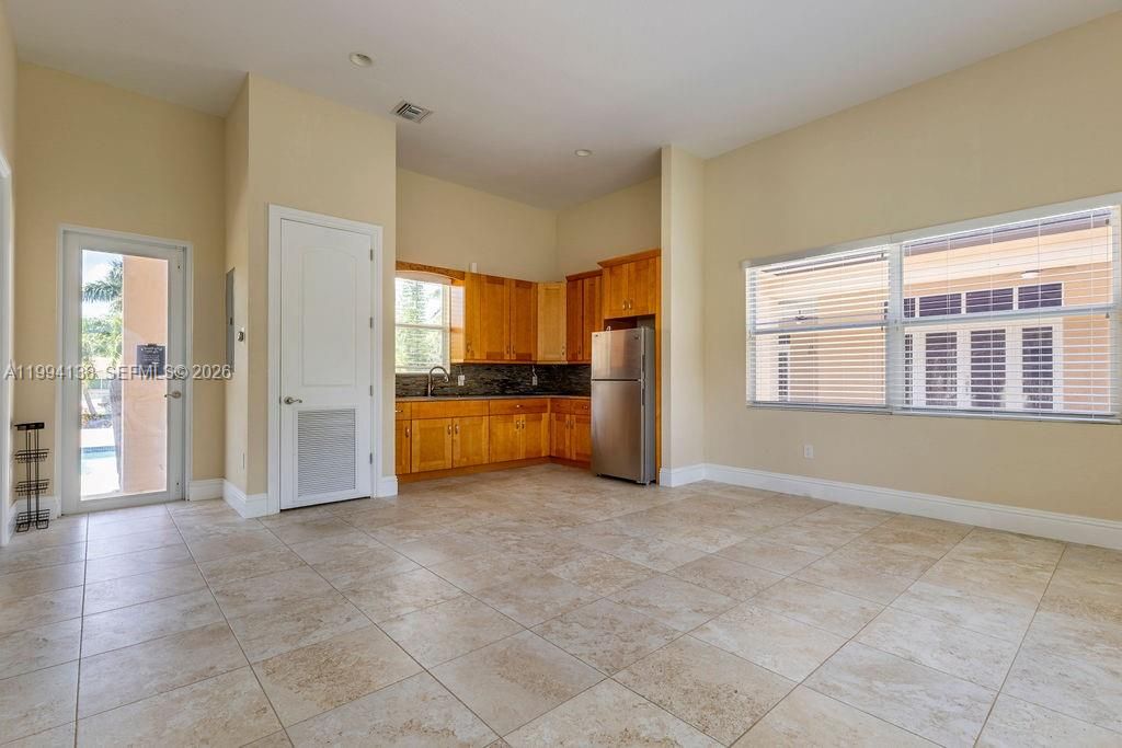 Recently Sold: $2,749,000 (7 beds, 5 baths, 6756 Square Feet)