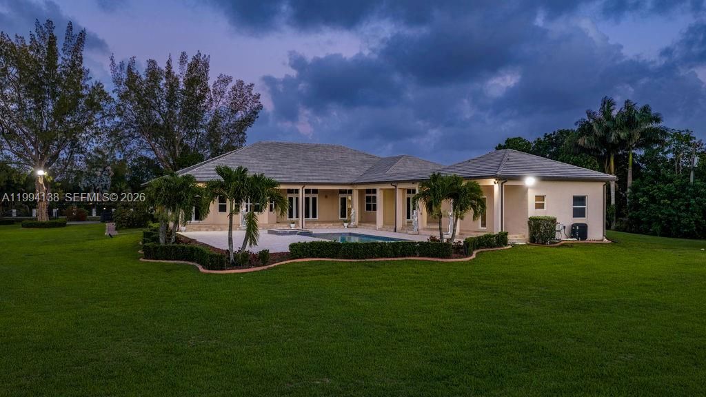 Recently Sold: $2,749,000 (7 beds, 5 baths, 6756 Square Feet)