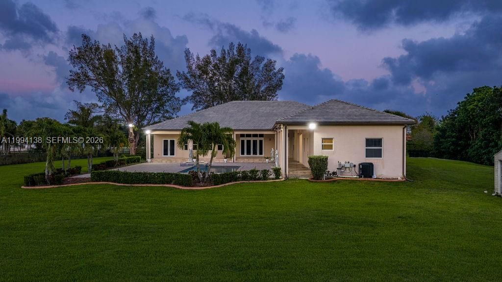 Recently Sold: $2,749,000 (7 beds, 5 baths, 6756 Square Feet)