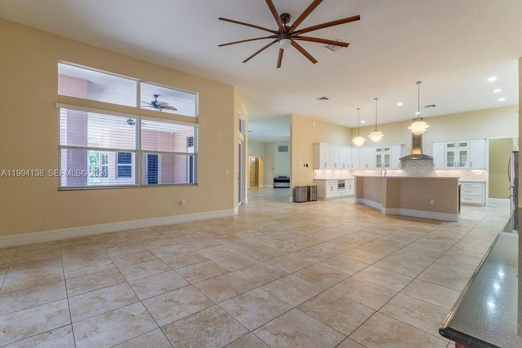 Recently Sold: $2,749,000 (7 beds, 5 baths, 6756 Square Feet)