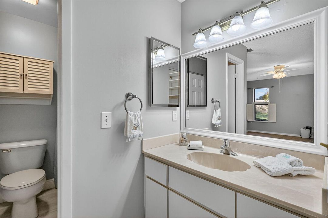 PRIMARY SPLIT BATH