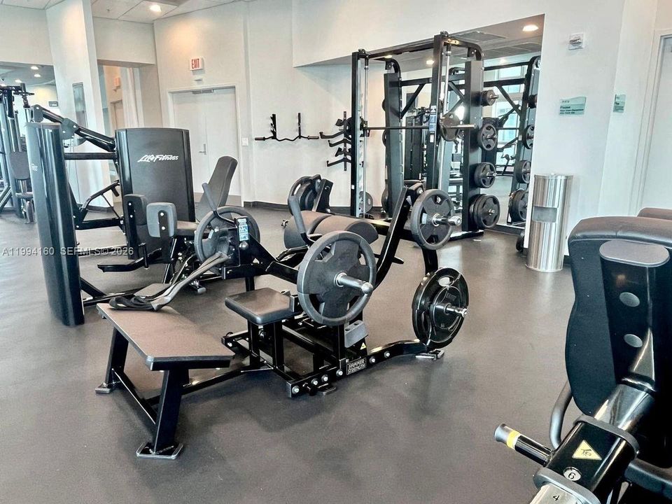 На продажу: $725,000 (2 спален, 2 ванн, 1006 Квадратных фут)