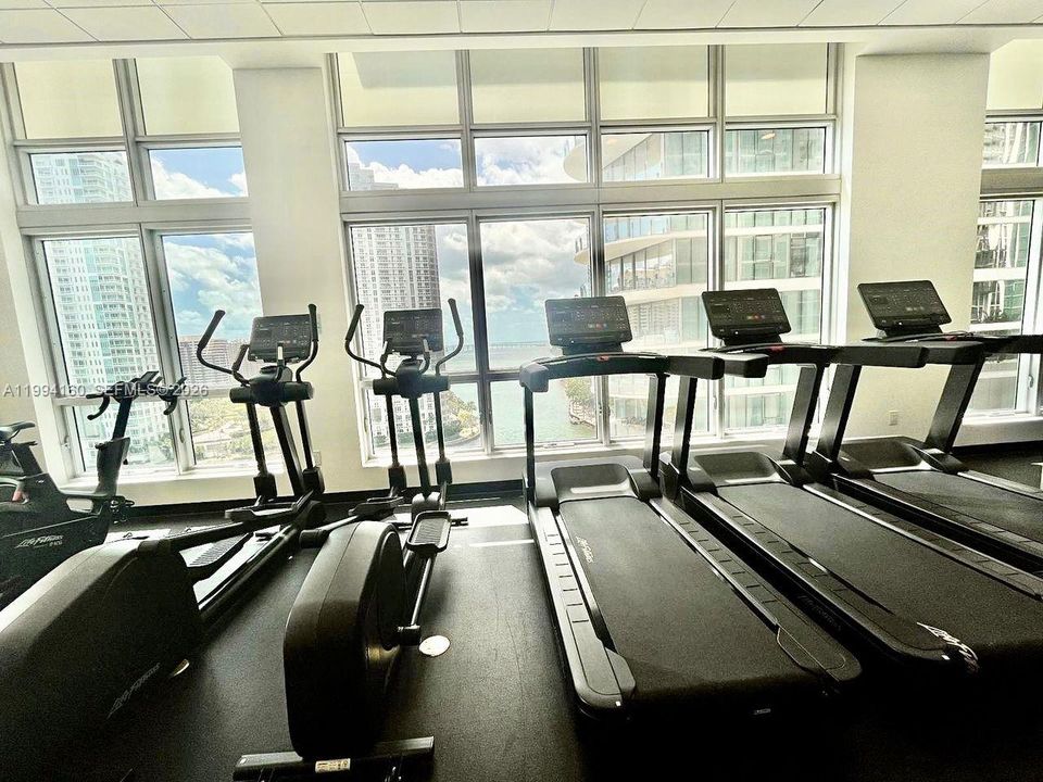 На продажу: $725,000 (2 спален, 2 ванн, 1006 Квадратных фут)