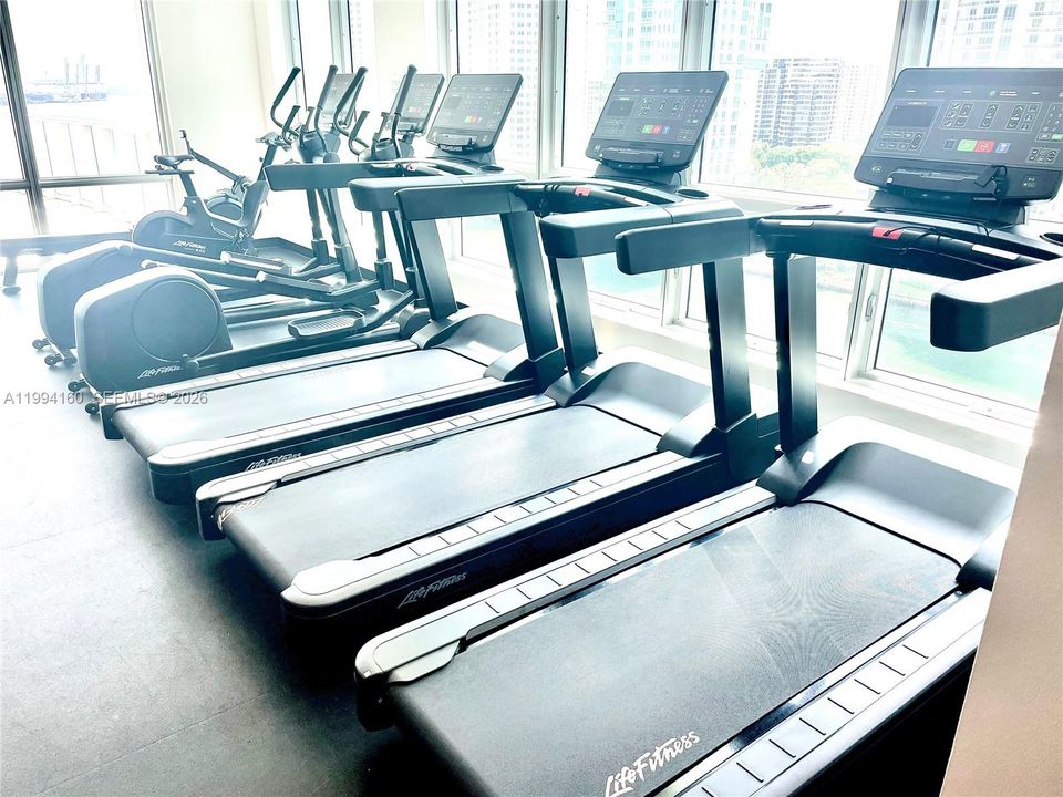 На продажу: $725,000 (2 спален, 2 ванн, 1006 Квадратных фут)