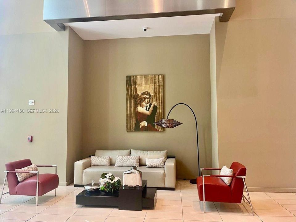 На продажу: $725,000 (2 спален, 2 ванн, 1006 Квадратных фут)