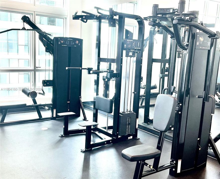 На продажу: $725,000 (2 спален, 2 ванн, 1006 Квадратных фут)