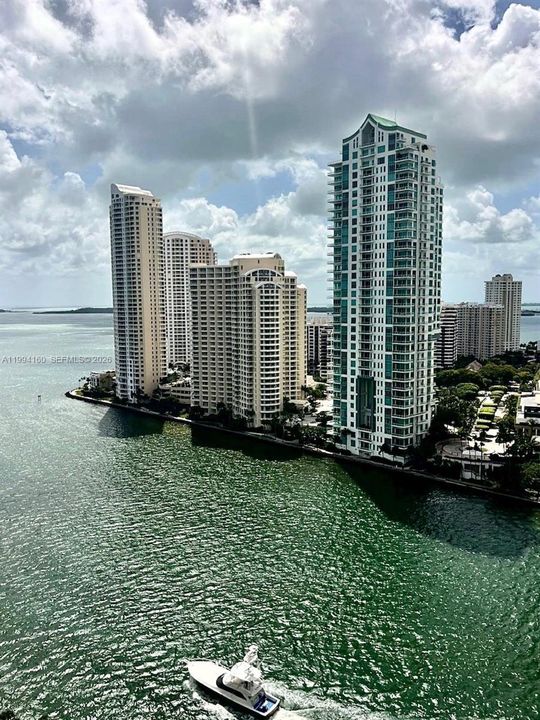 На продажу: $725,000 (2 спален, 2 ванн, 1006 Квадратных фут)