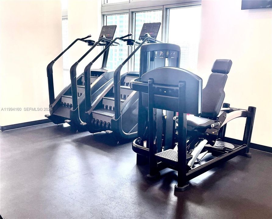 На продажу: $725,000 (2 спален, 2 ванн, 1006 Квадратных фут)