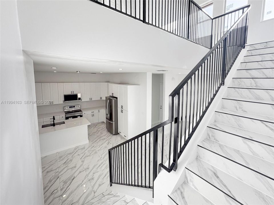 En Venta: $735,000 (4 camas, 2 baños, 2066 Pies cuadrados)