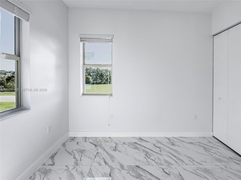 En Venta: $735,000 (4 camas, 2 baños, 2066 Pies cuadrados)