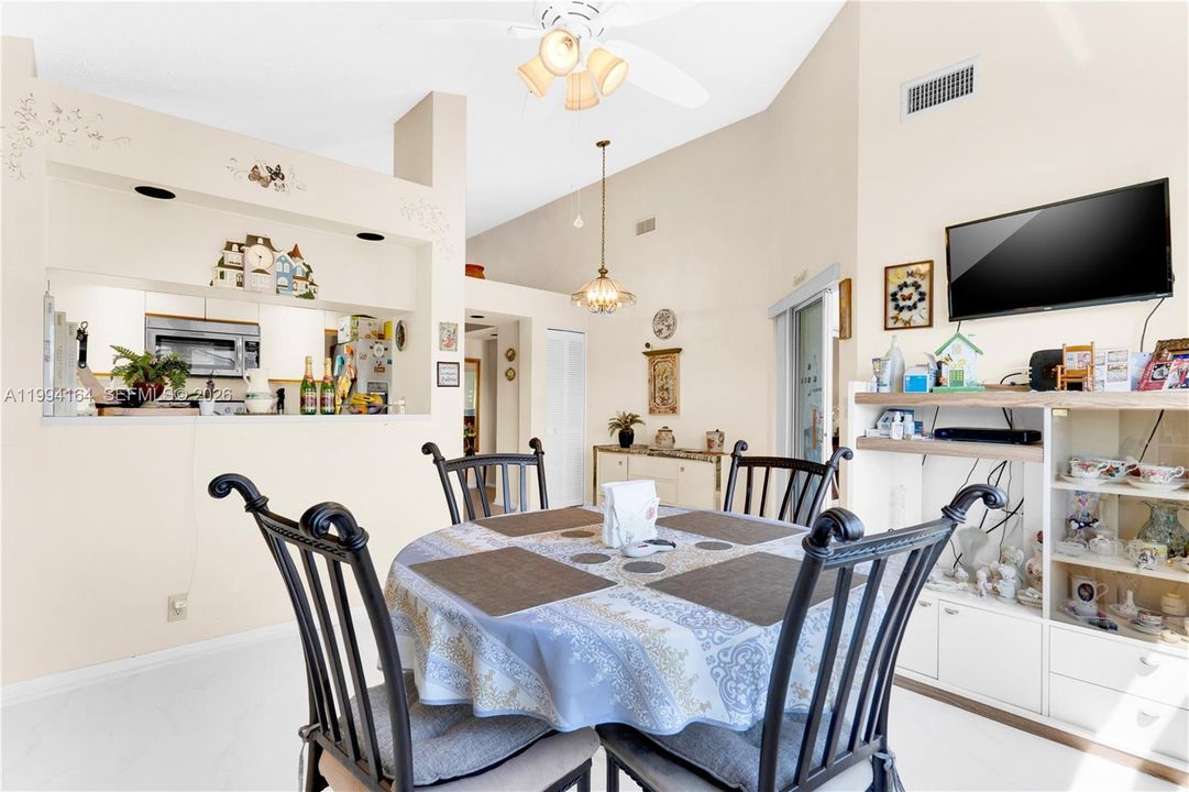 For Sale: $379,000 (2 beds, 2 baths, 1555 Square Feet)
