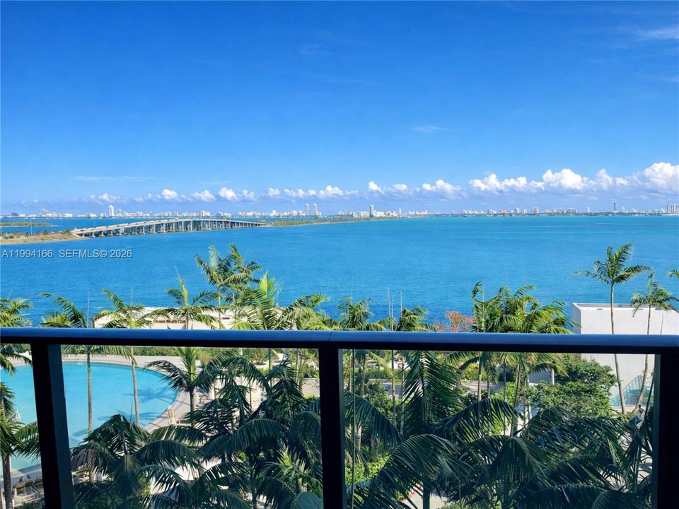 En Venta: $735,000 (1 camas, 2 baños, 940 Pies cuadrados)