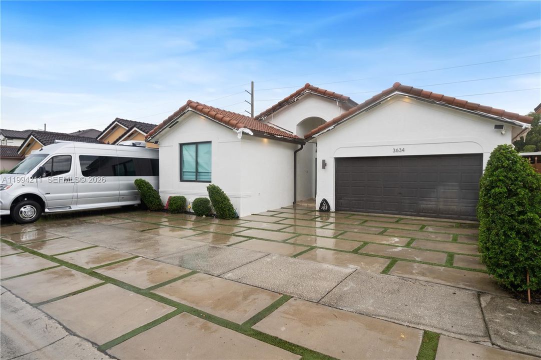 For Rent: $5,200 (4 beds, 3 baths, 2287 Square Feet)