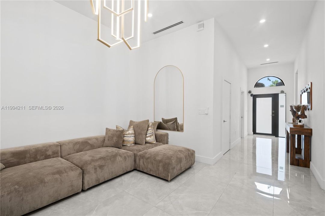 For Rent: $5,200 (4 beds, 3 baths, 2287 Square Feet)