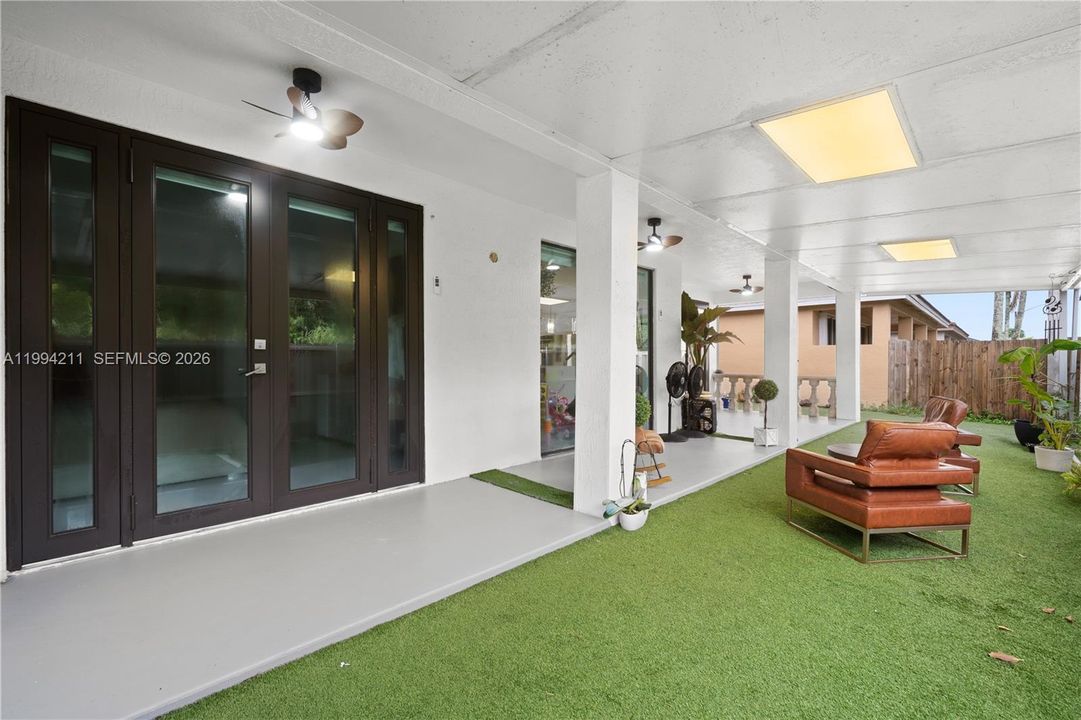 For Rent: $5,200 (4 beds, 3 baths, 2287 Square Feet)