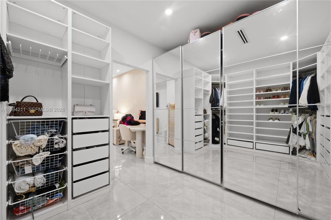 For Rent: $5,200 (4 beds, 3 baths, 2287 Square Feet)