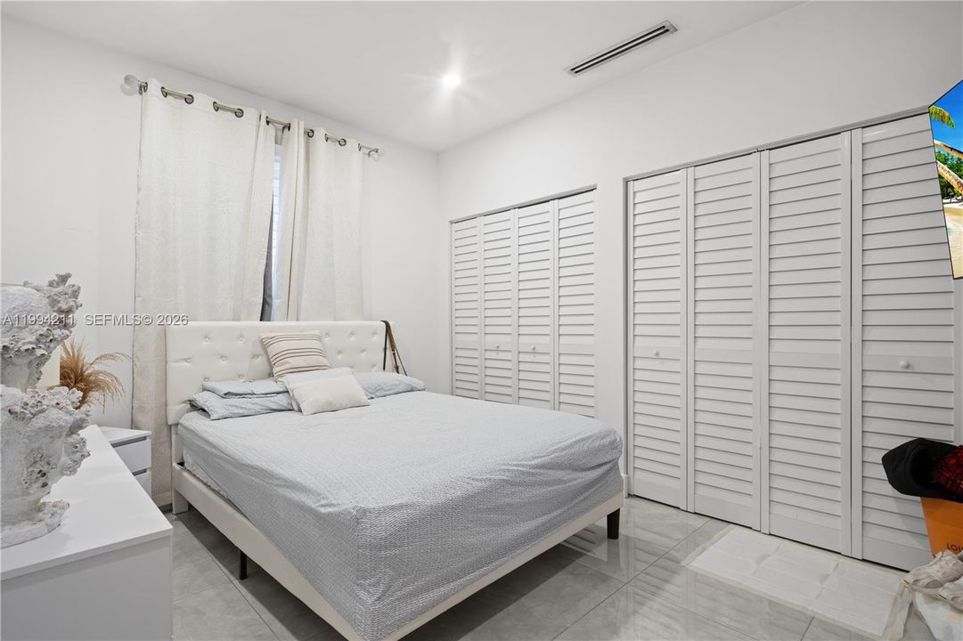 For Rent: $5,200 (4 beds, 3 baths, 2287 Square Feet)