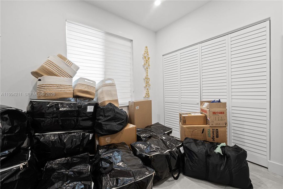 For Rent: $5,200 (4 beds, 3 baths, 2287 Square Feet)