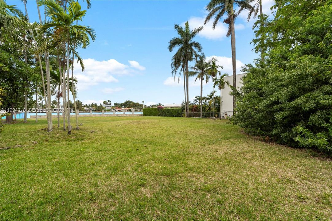 For Sale: $3,400,000 (0.45 acres)